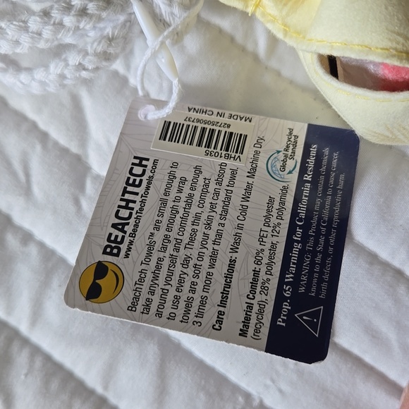NWT Beach Towel in tie sack towel BEACHTECH - Picture 3 of 5